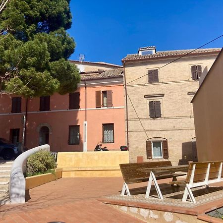 B&B Residenza Leonardo Falconara Marittima Kültér fotó