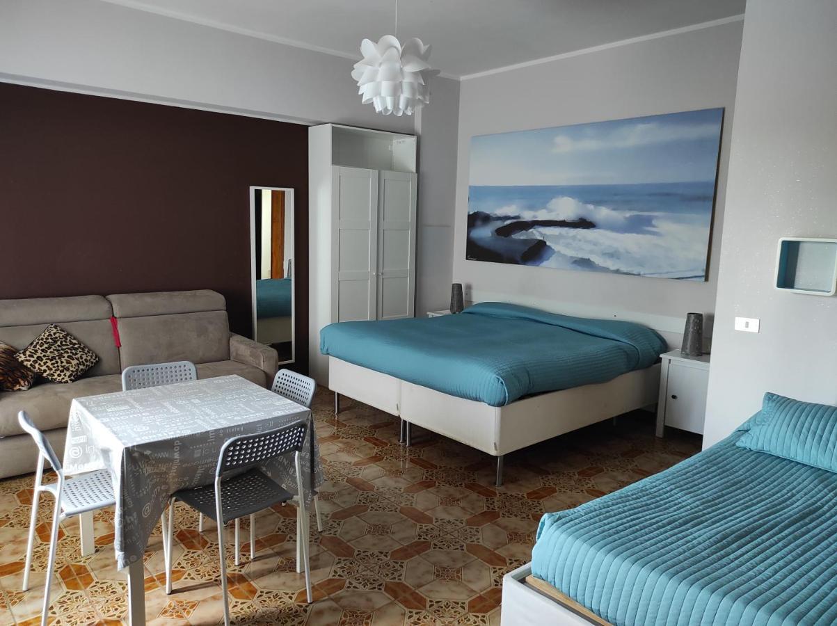 B&B Residenza Leonardo Falconara Marittima Kültér fotó