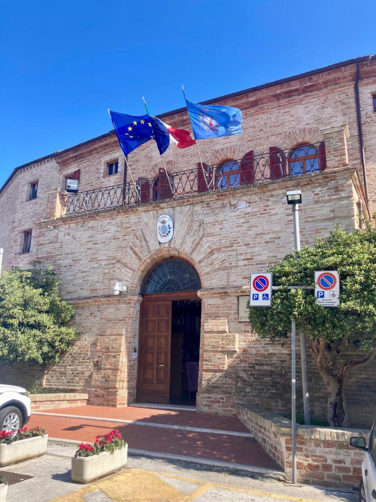 B&B Residenza Leonardo Falconara Marittima Kültér fotó